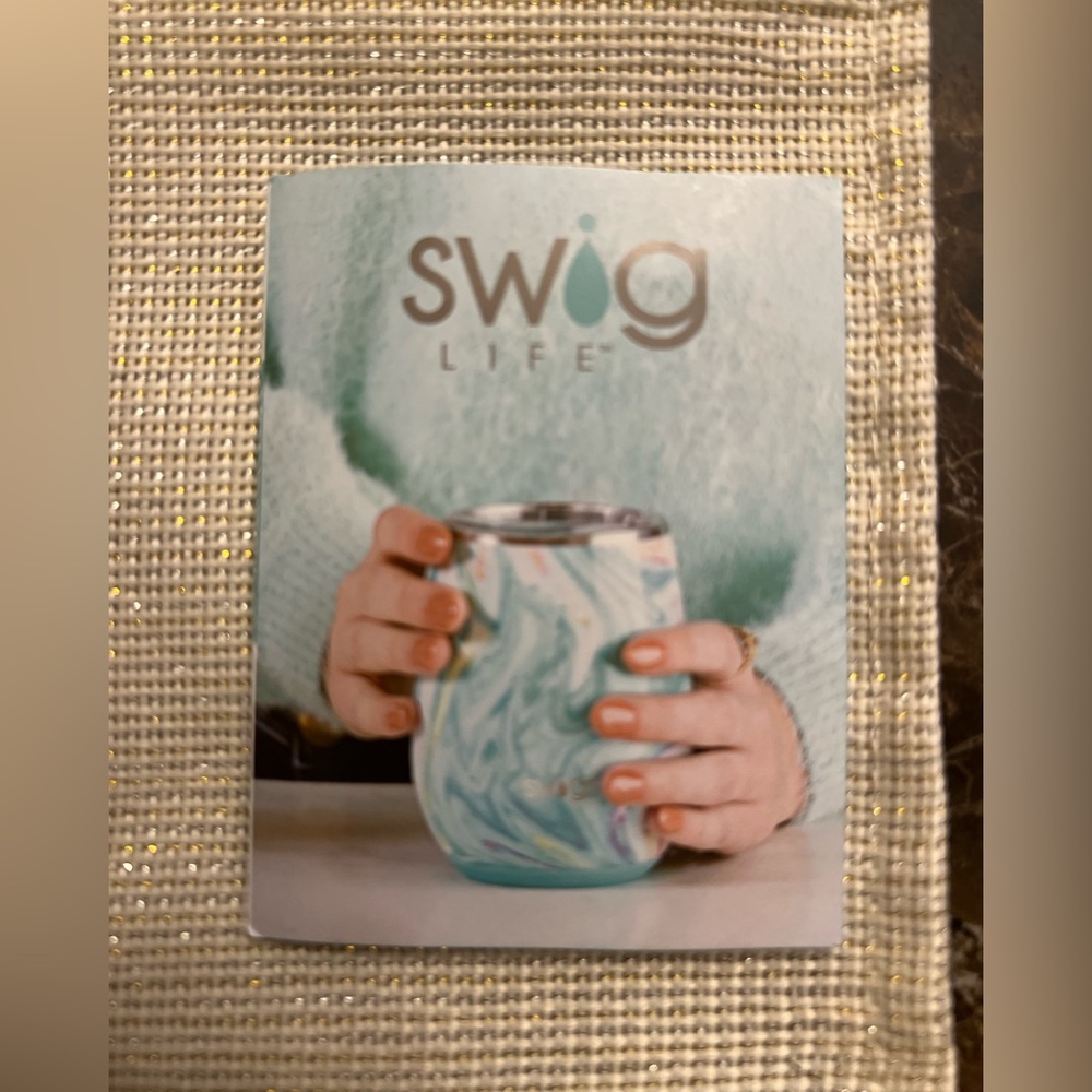 Swig ♥️🤎🖤 - Picture 7 of 8